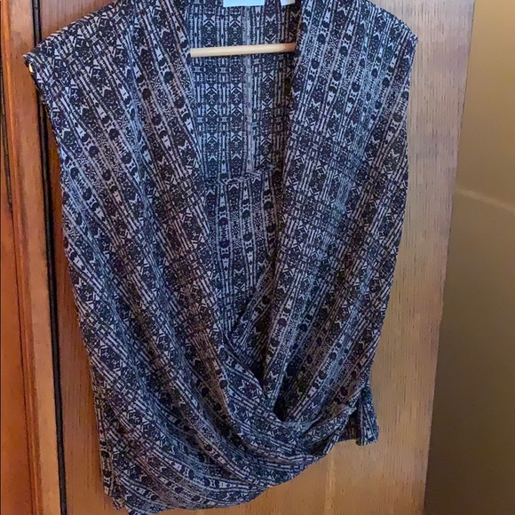 Multi color blouse - Picture 1 of 6